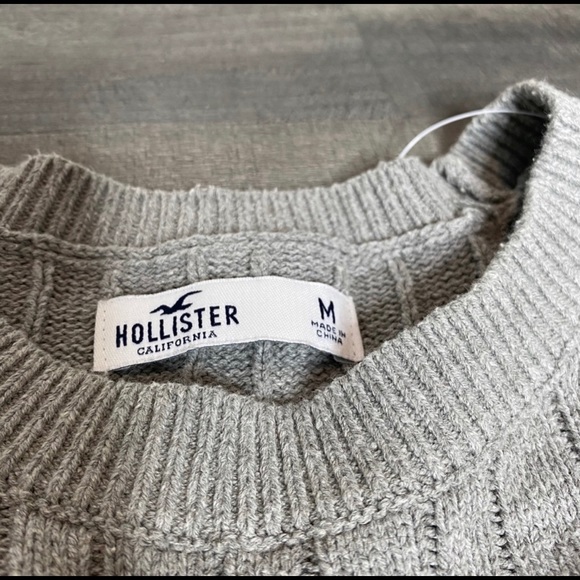 Hollister Sweater - Picture 3 of 3